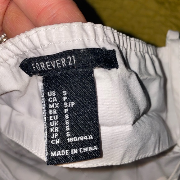 crop top - Picture 3 of 3